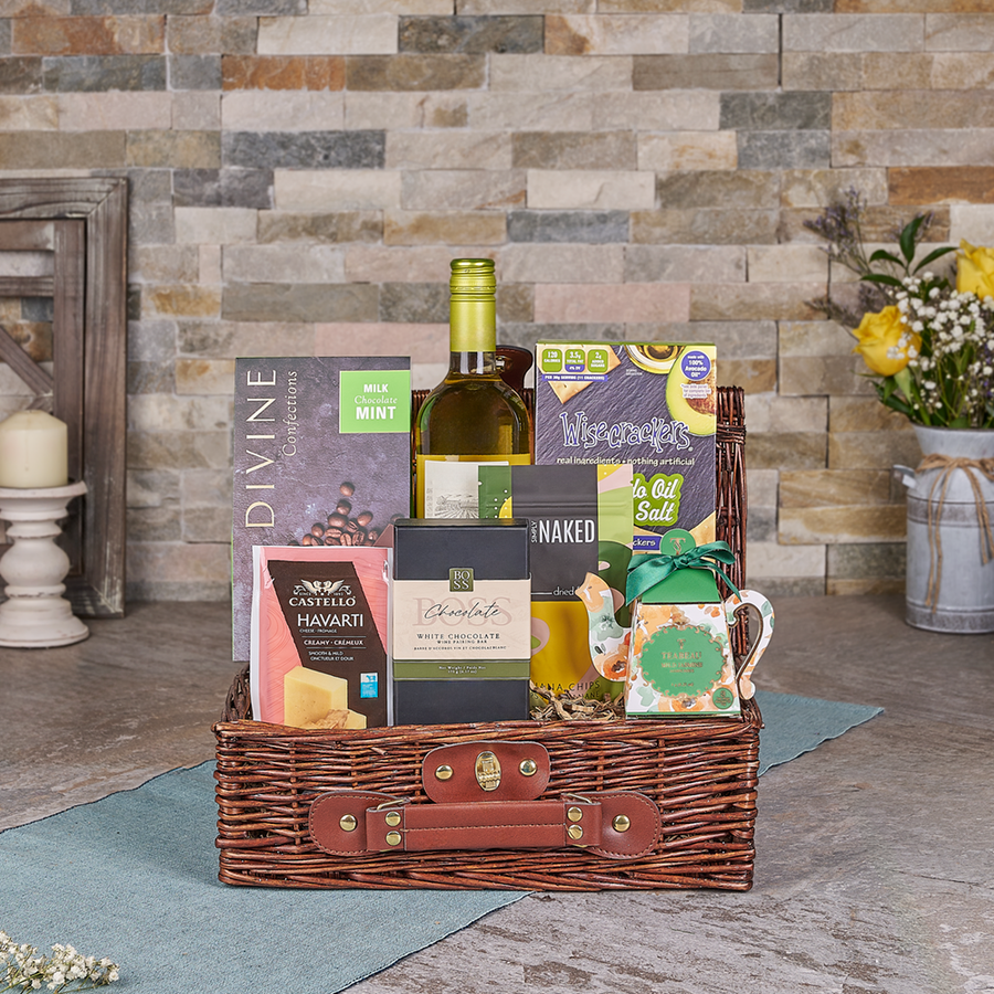 Kosher Wine & Snacks Crate, wine gift, wine, kosher gift, kosher, chocolate gift, chocolate, tea gift, tea, Canada delivery