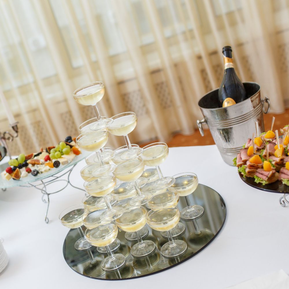 Yorkville's Gift Baskets - Wine Gift Baskets, Wine, Champagne, Liquor, St. Catharines Gift Baskets Delivery Yorkville's Gift Baskets - Wine Gift Baskets, Wine, Champagne, Liquor, St. Catharines Gift Baskets Delivery