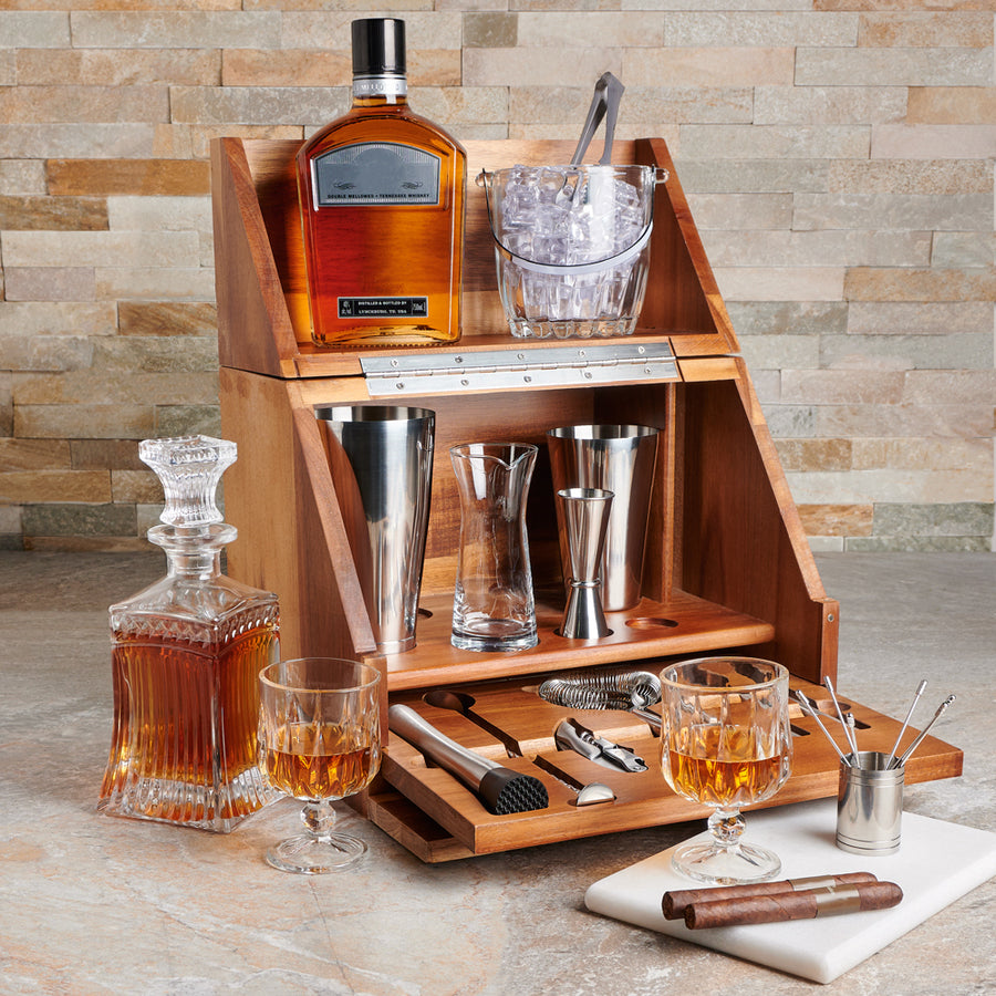 The Table Top Bar Gift, liquor gift, liquor, liquor gift basket, decanter gift, decanter, bar gift, mixed drink gift