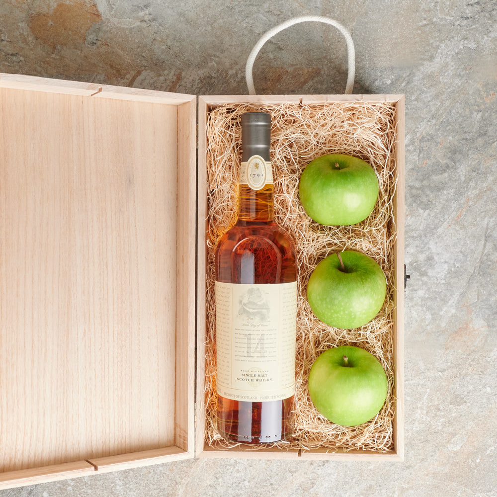 Delightful Fruit &amp; Liquor Gift Basket, Fruit Gift Baskets, Liquor Gift Baskets, Liquor Gift Crates, Canada Delivery